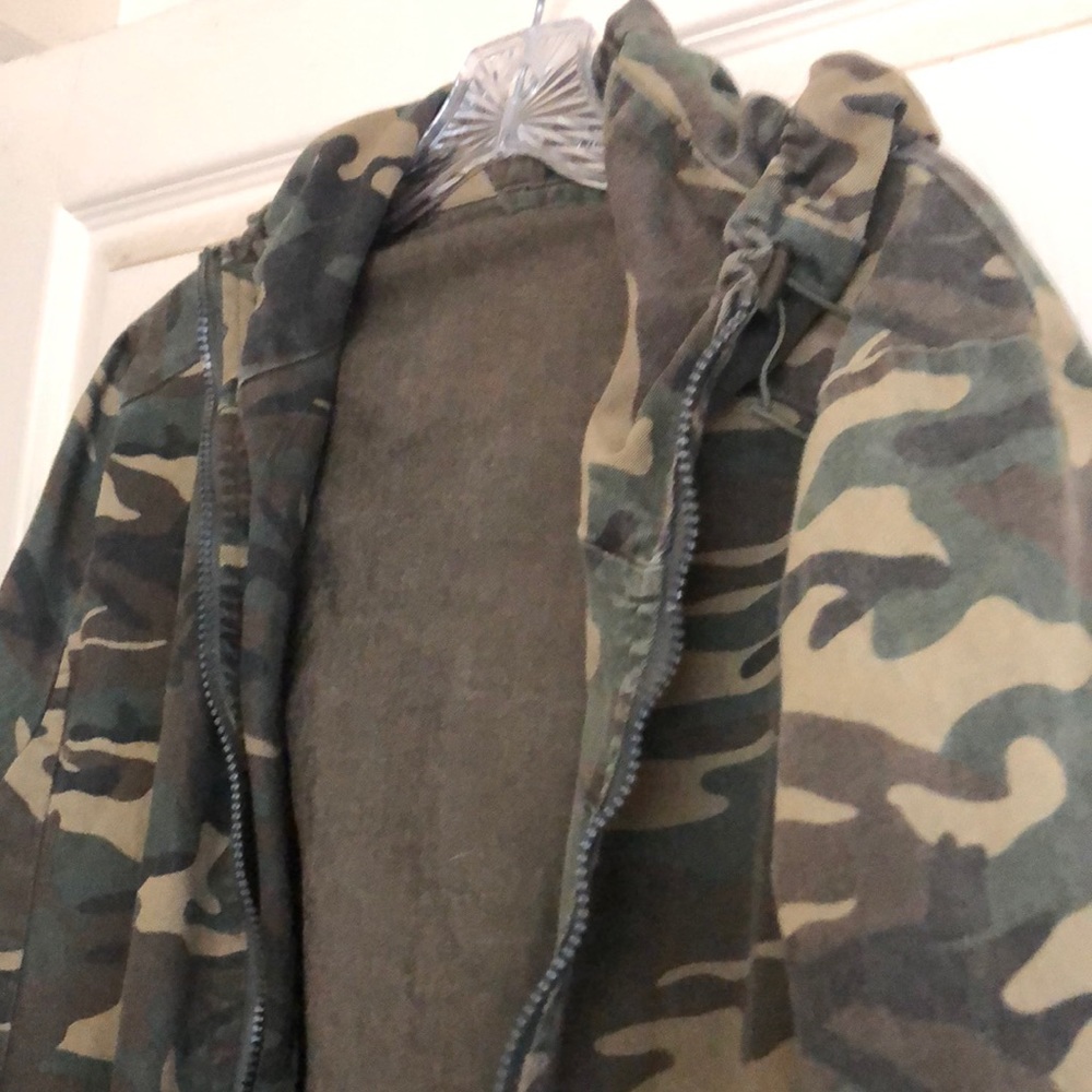 Zenobia Camo Hooded Jacket in Green and Tan
